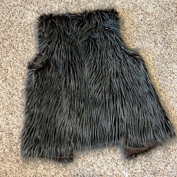 Max studio furry vest - Picture 5 of 5